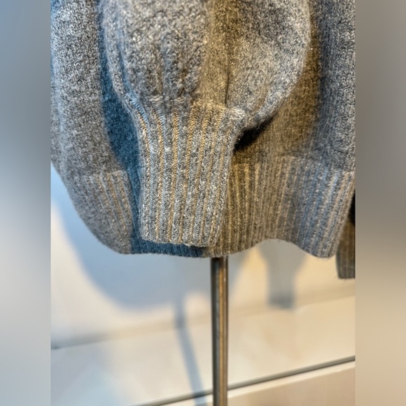 Small cowl neck oversized turtleneck warm gray express X negin mirsalehi sweater - Picture 8 of 10